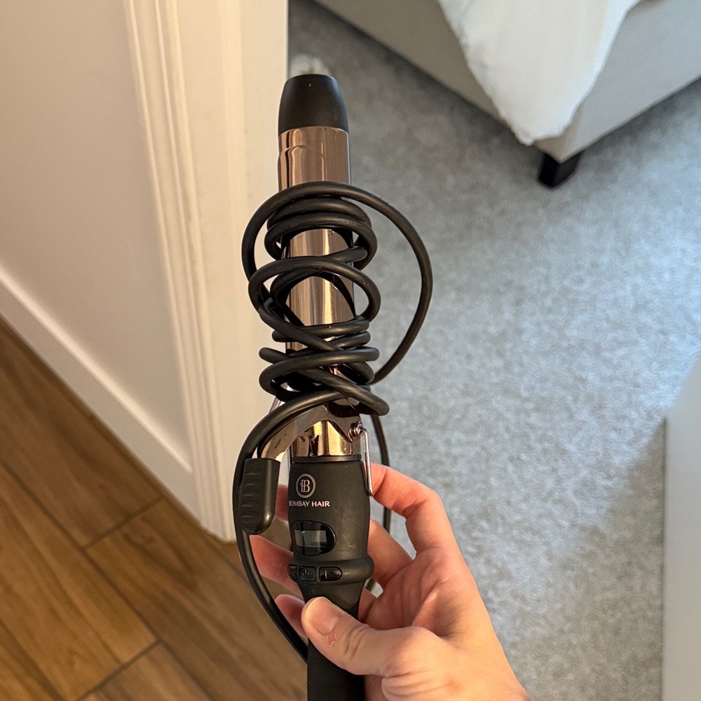 Bombay Curling Iron in Rose Gold with Black Handle